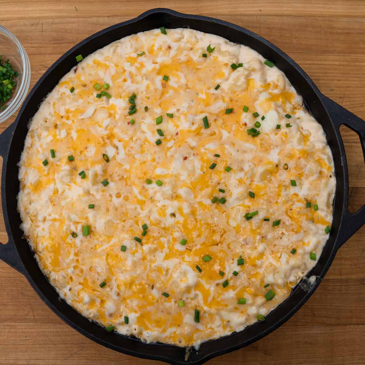 Finished product of the cream souther Mac and cheese with gouda cheese