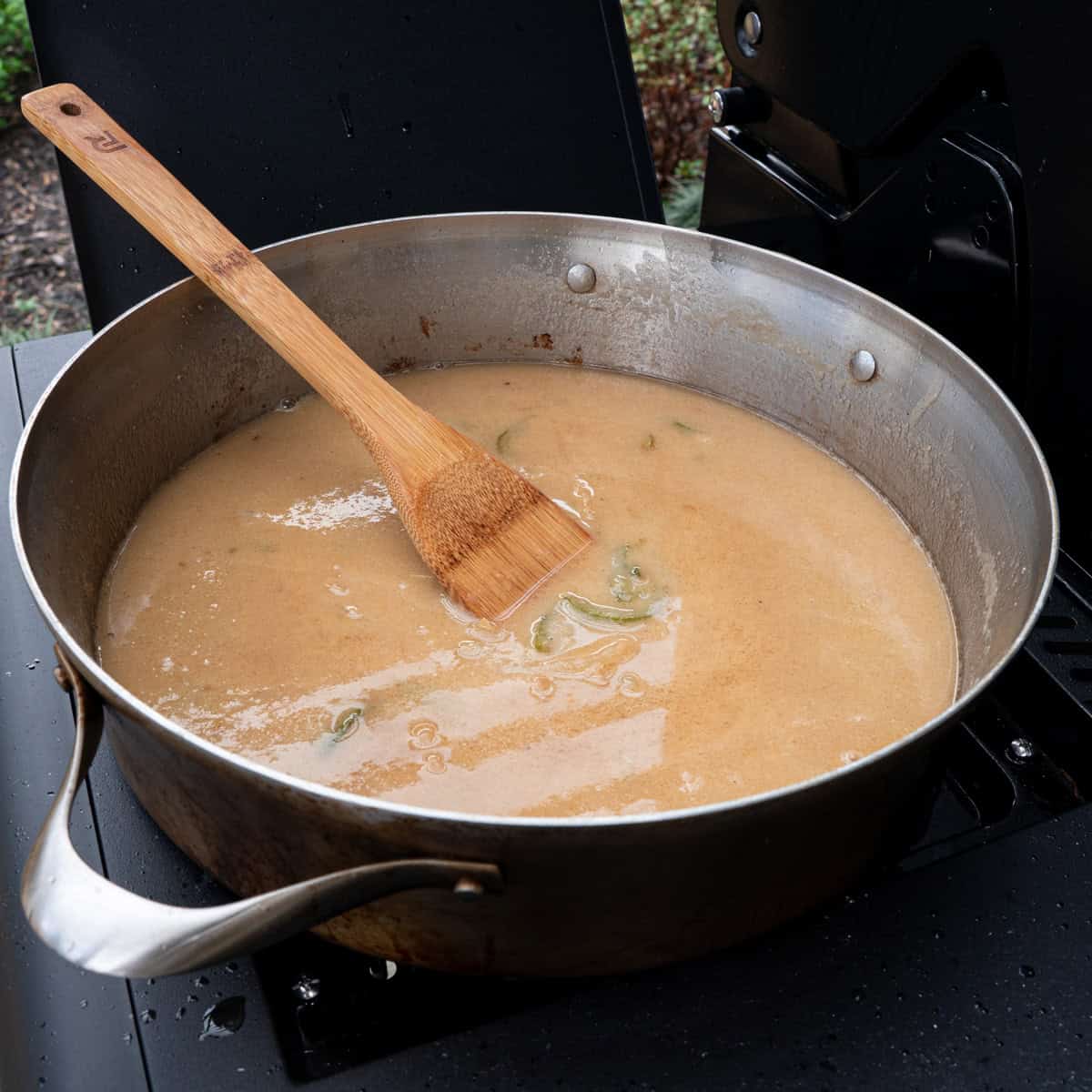 Making the chicken gravy